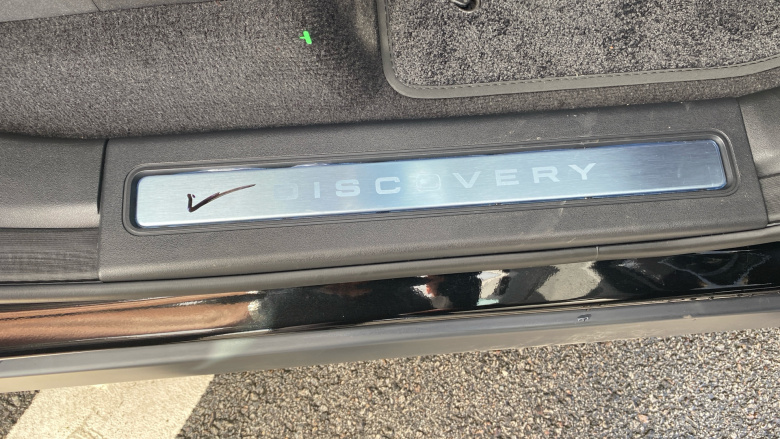 Land Rover Discovery 3.0 D350 Dynamic SE 5dr Auto Diesel Station Wagon